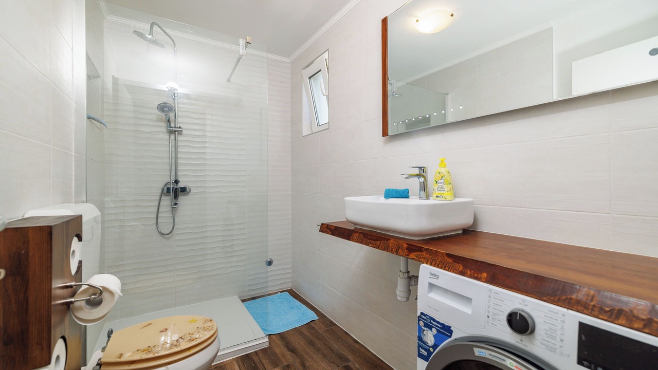 Photo of Bathroom in Kampor