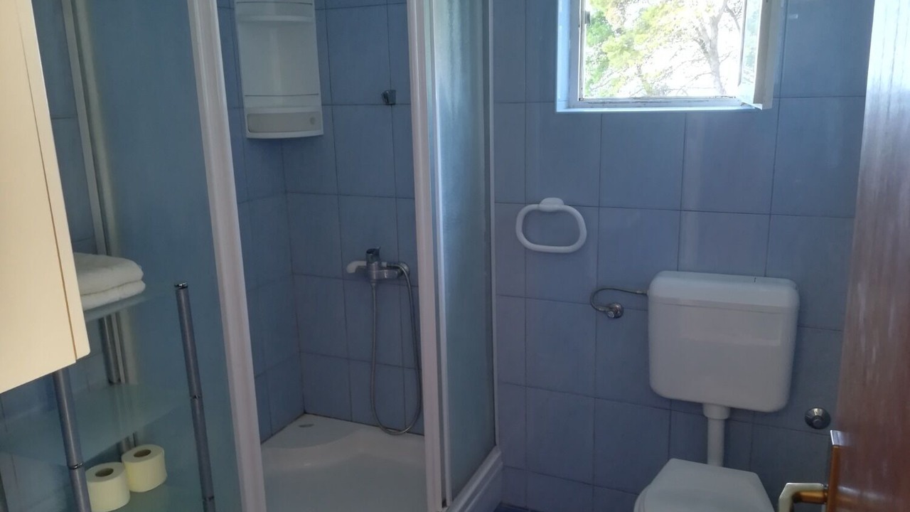 Photo of Bathroom in Muline