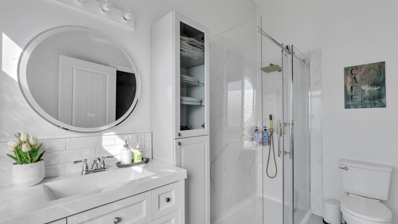 Photo of Bathroom in Valley Ridge