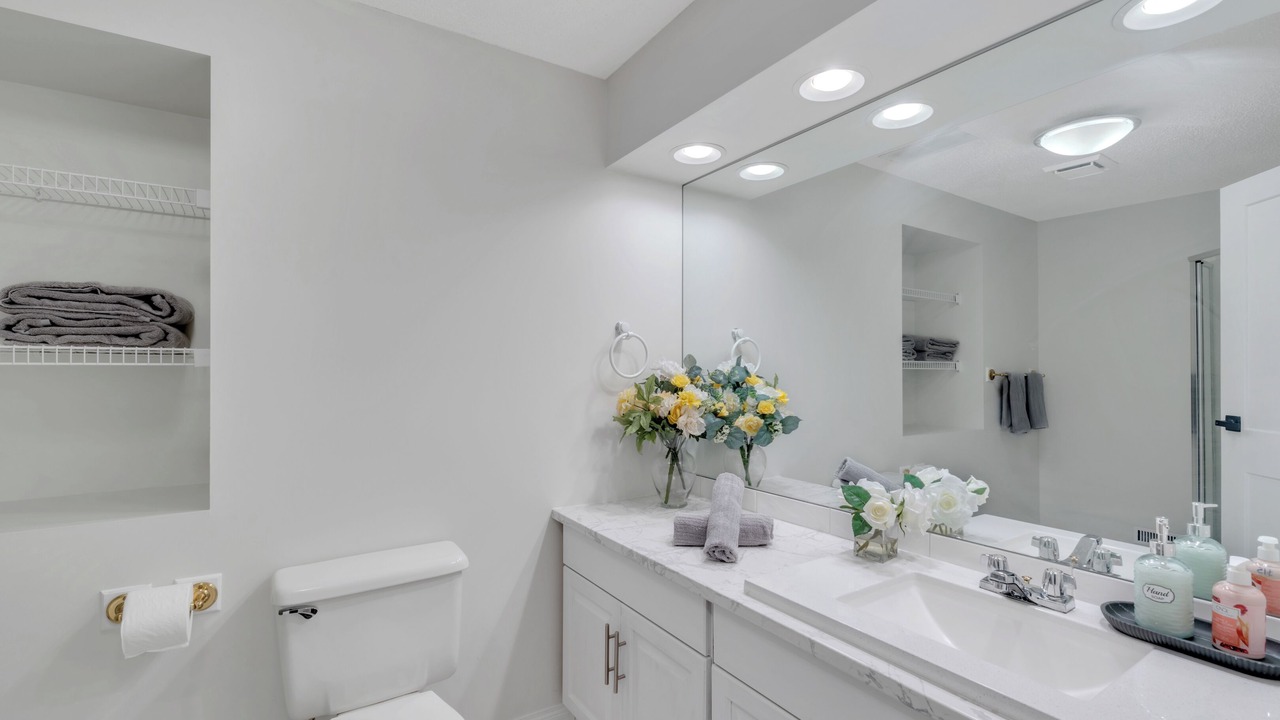 Photo of Bathroom in Valley Ridge