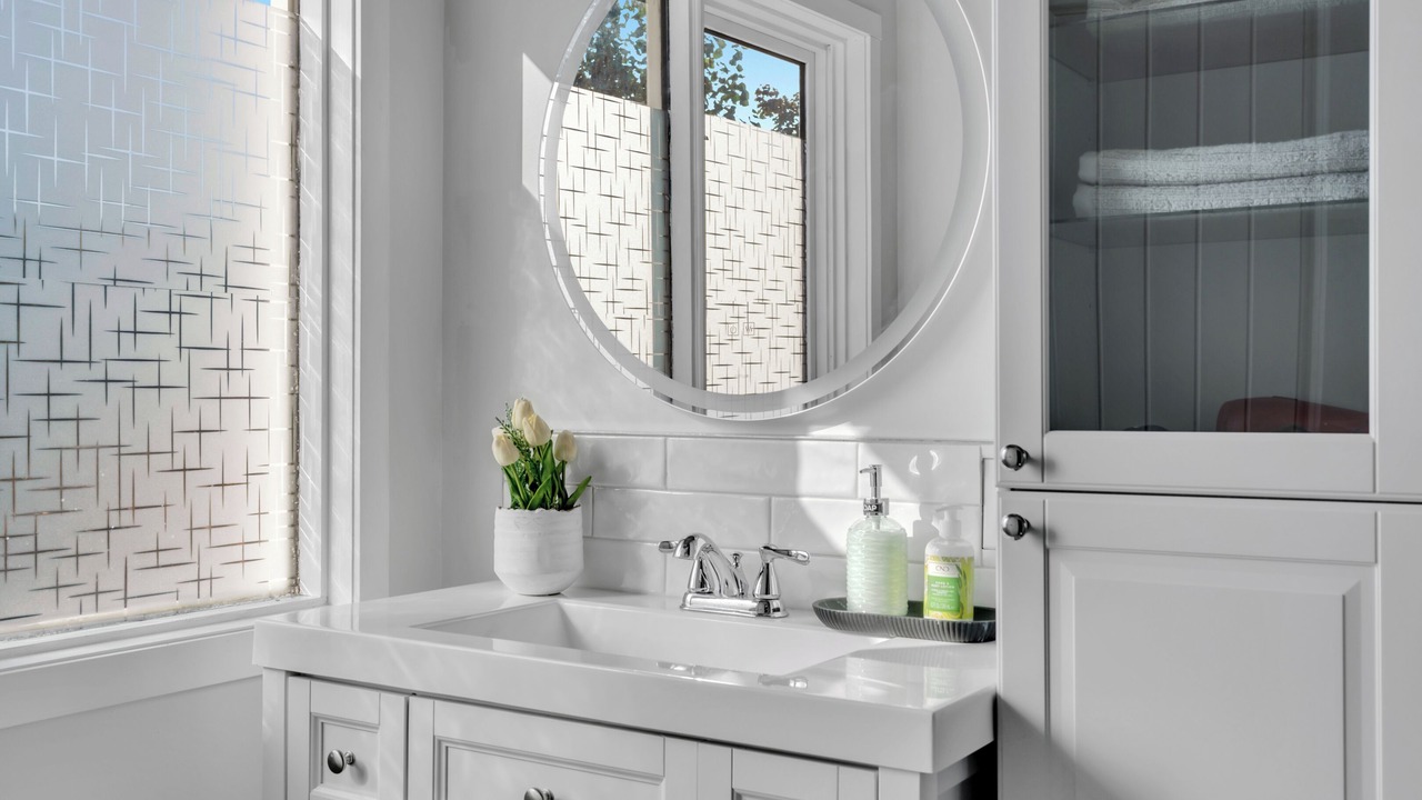 Photo of Bathroom in Valley Ridge