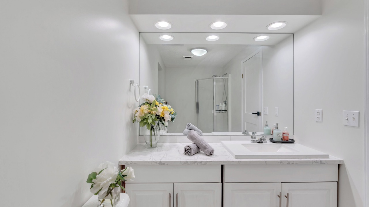 Photo of Bathroom in Valley Ridge