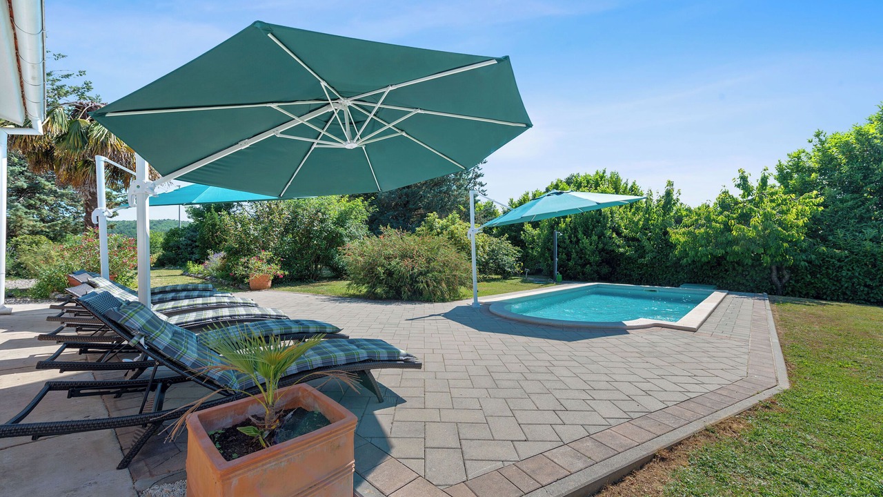 Photo of Outdoor in Rogocana