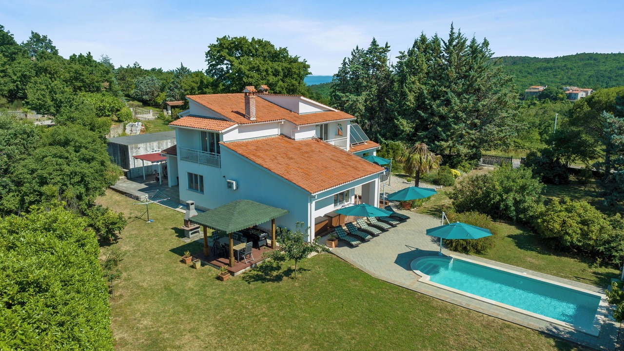Photo of Outdoor in Rogocana