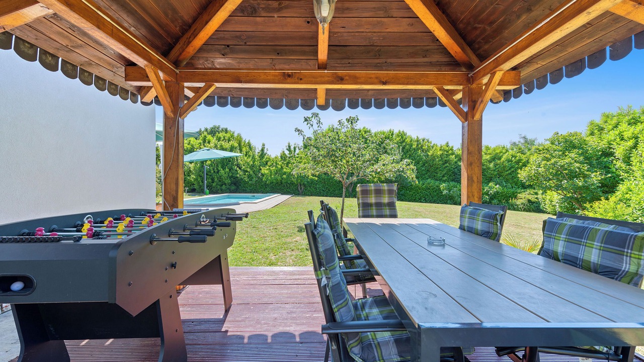 Photo of Outdoor in Rogocana