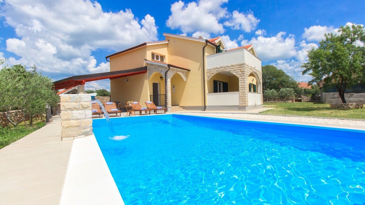 Photo of Outdoor in Bristane