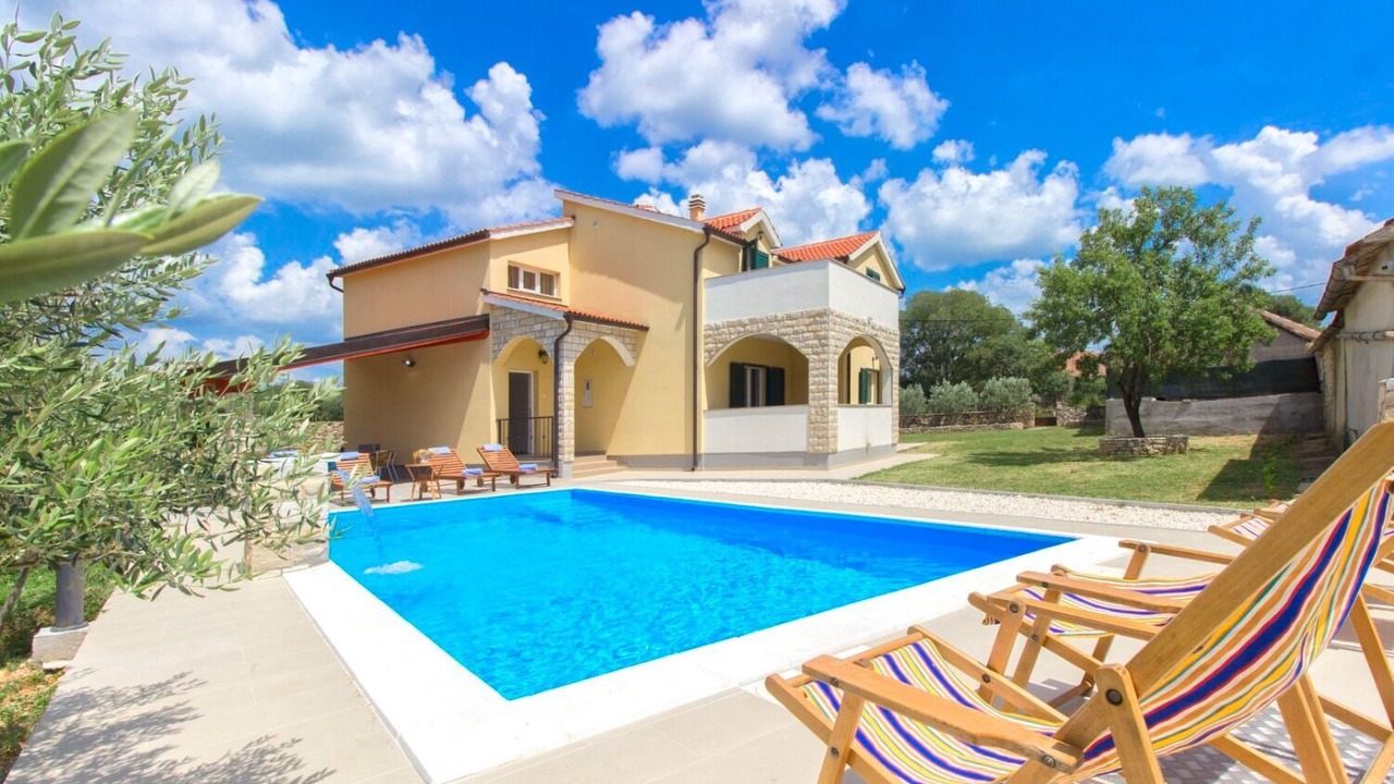 Photo of Outdoor in Bristane