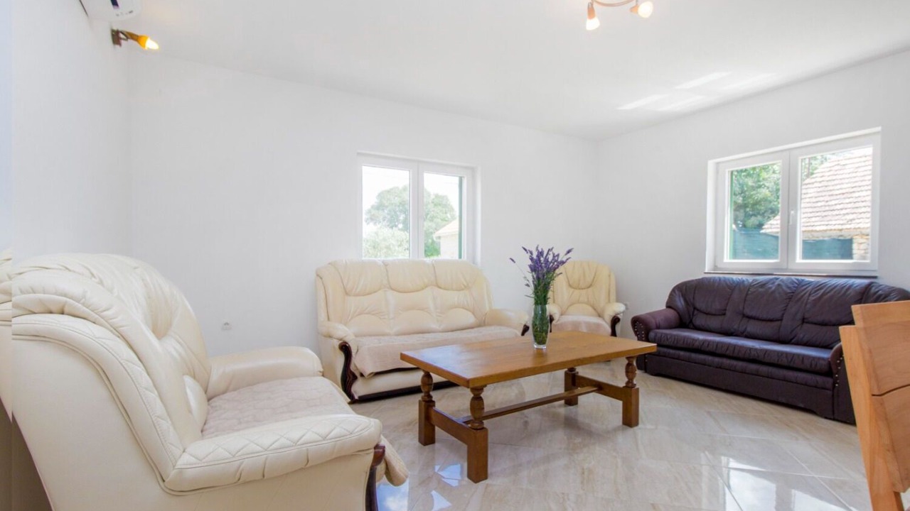 Photo of Livingroom in Bristane