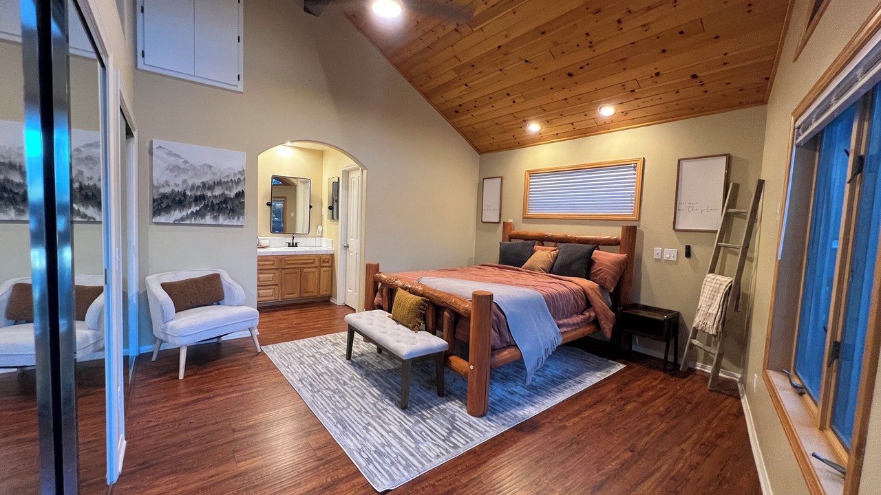 Photo of Bedroom in Big Bear City