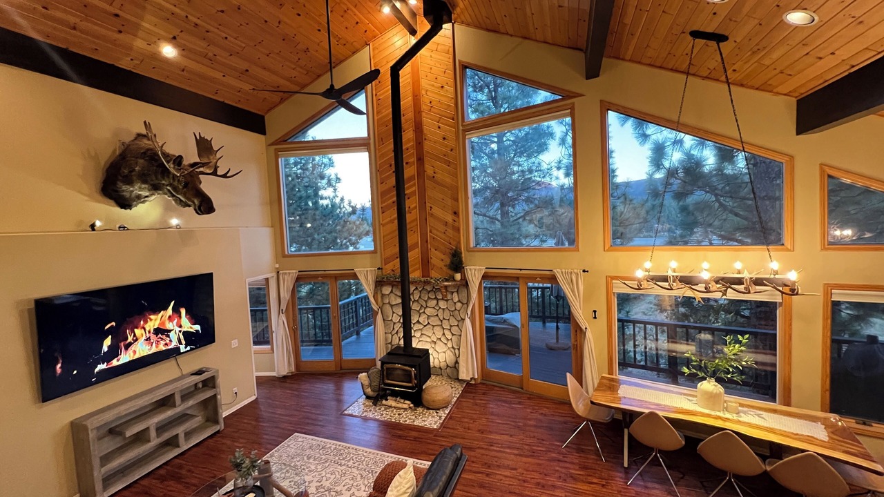 Photo of Livingroom in Big Bear City