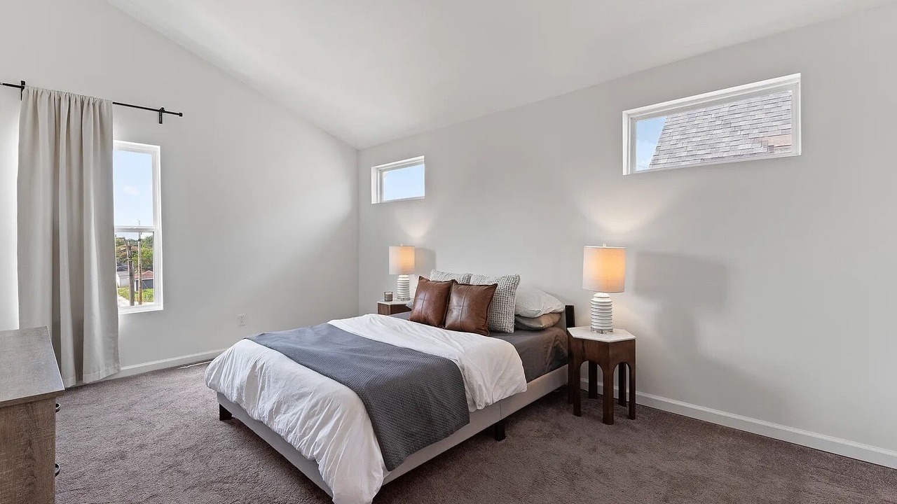 Photo of Bedroom in Fountain Square