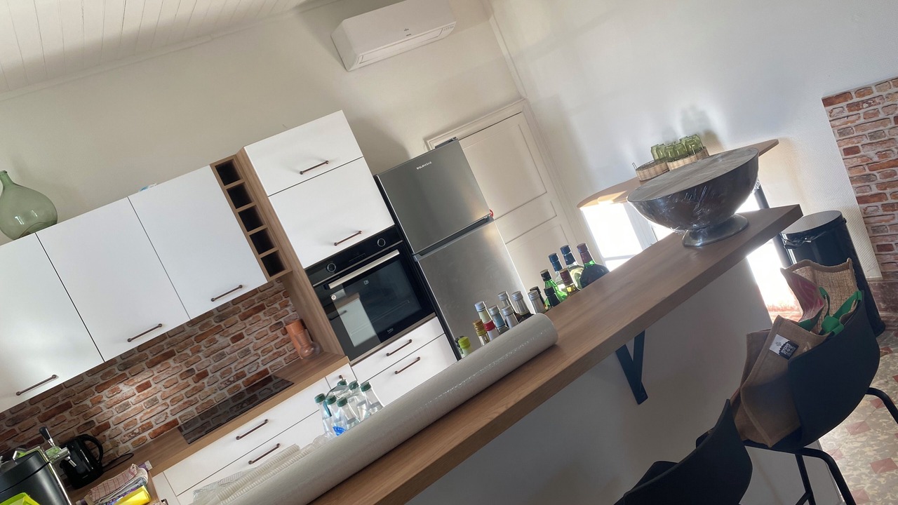 Photo of Kitchen in Barry-d'Islemade
