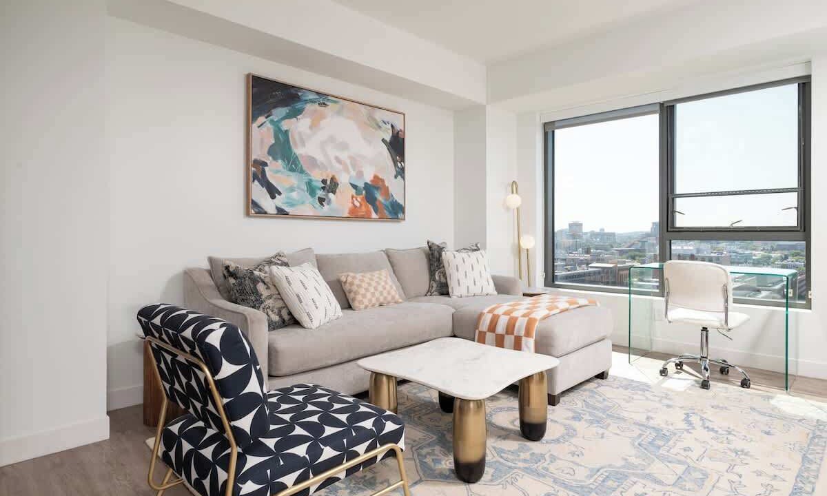 Photo of Livingroom in Central Square