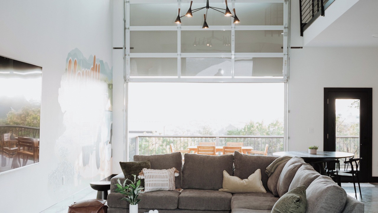 Photo of Livingroom in McNeil