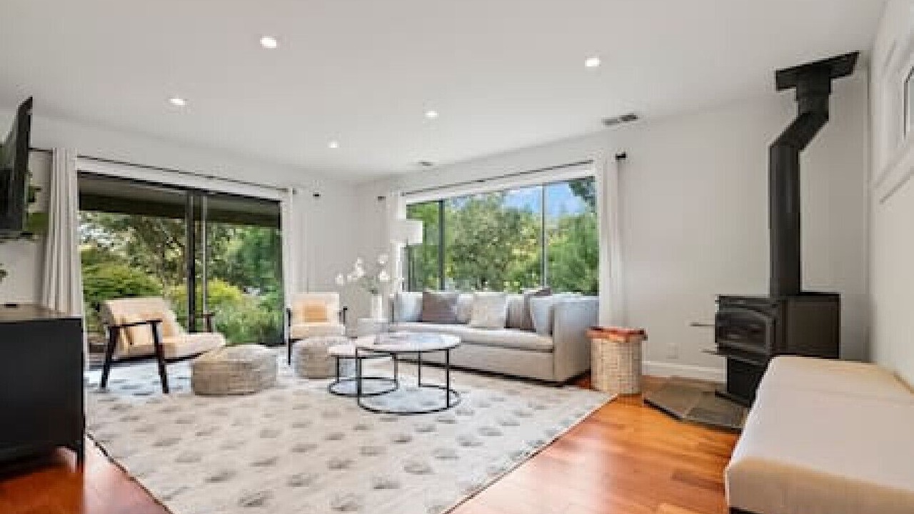 Photo of Livingroom in Kenwood