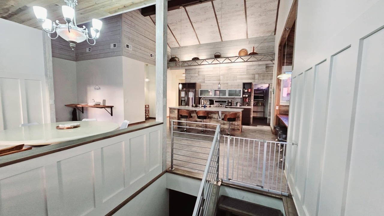 Photo of Others in Howard