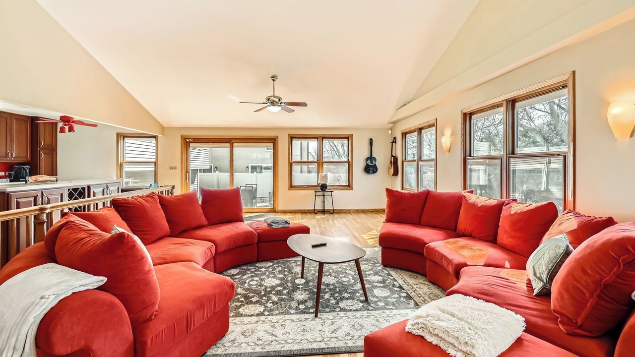 Photo of Livingroom in Kildeer