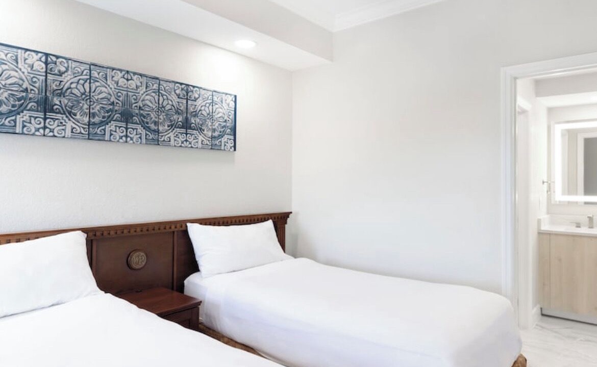 Photo of Bedroom in Florida Center