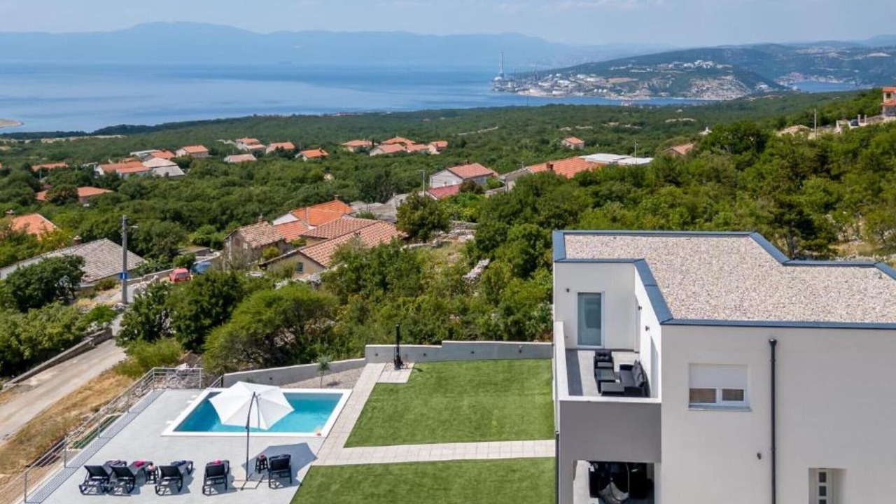 Photo of Outdoor in Smrika