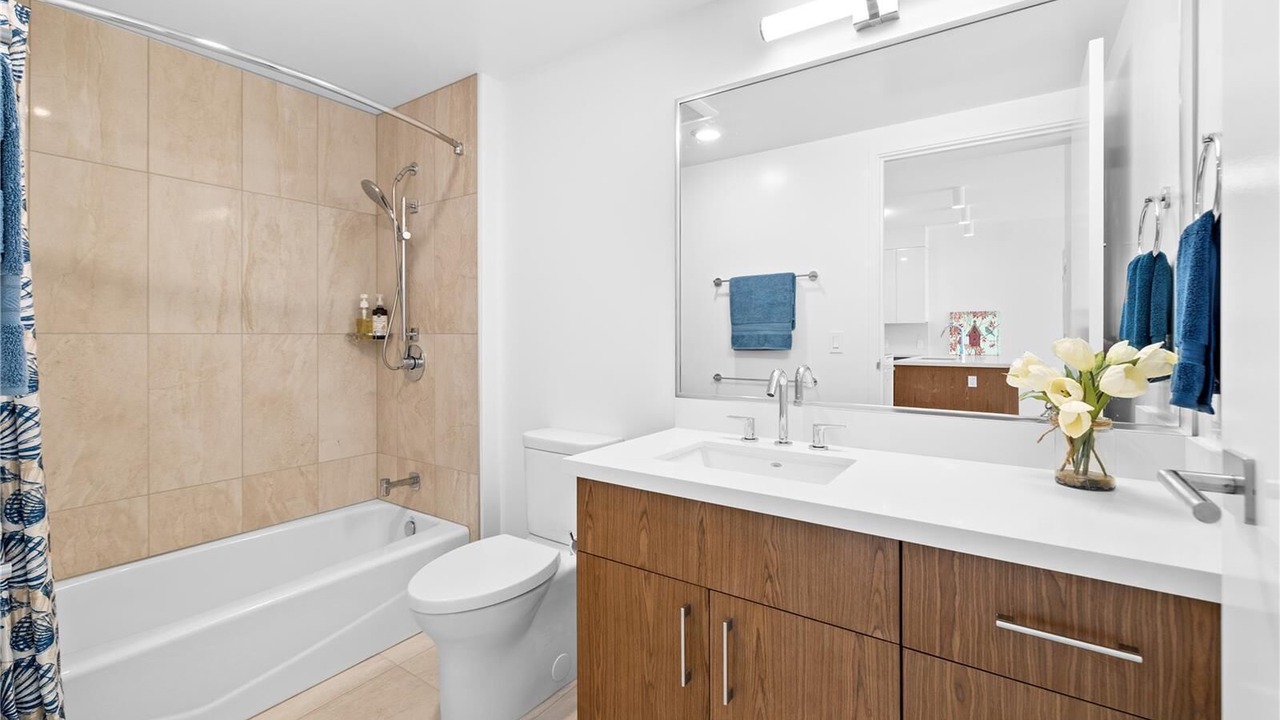 Photo of Bathroom in Ala Moana