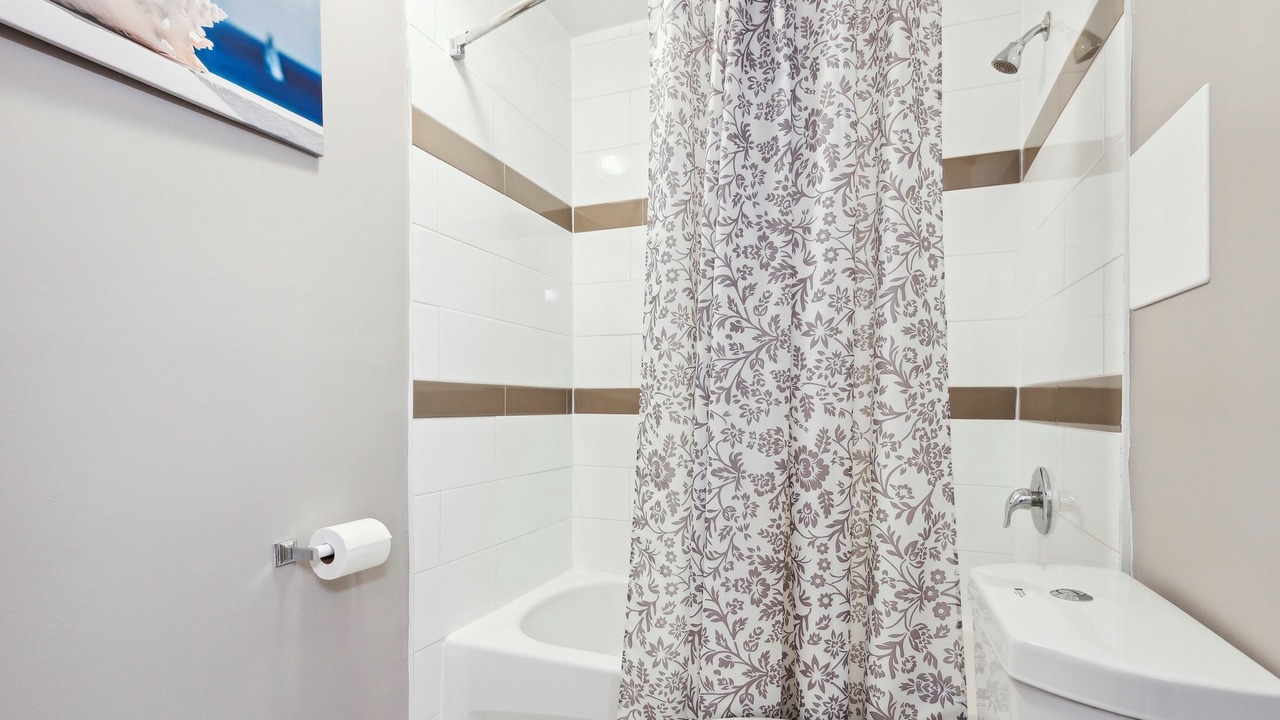 Photo of Bathroom in Bay Street Corridor