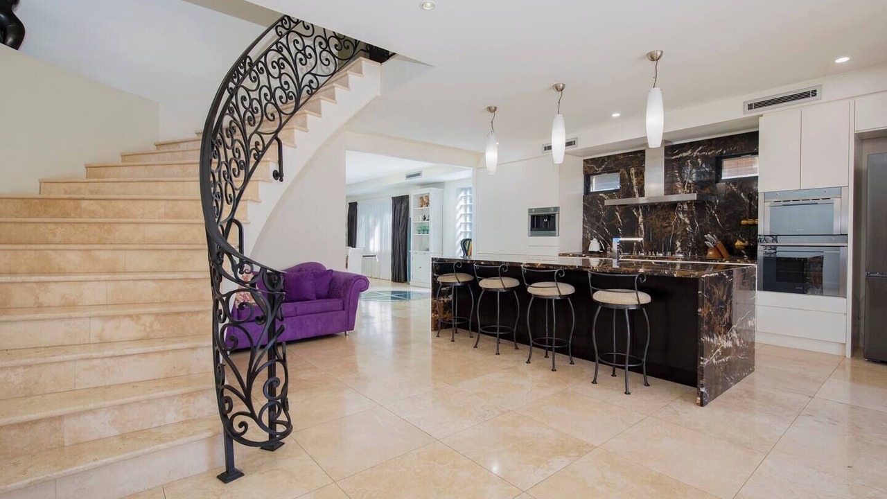 Photo of Others in Tighes Hill