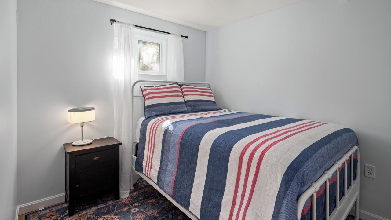 Photo of Bedroom in Warren