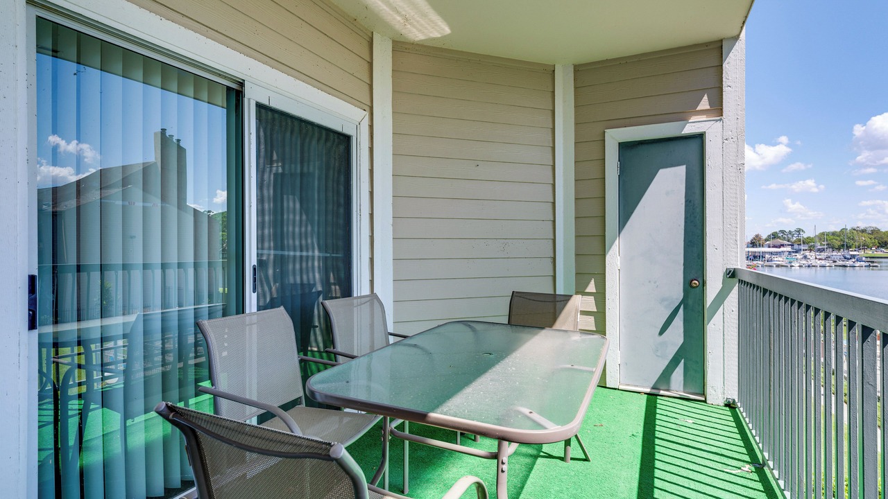 Photo of Patio Balcony in Walden on Lake Conroe