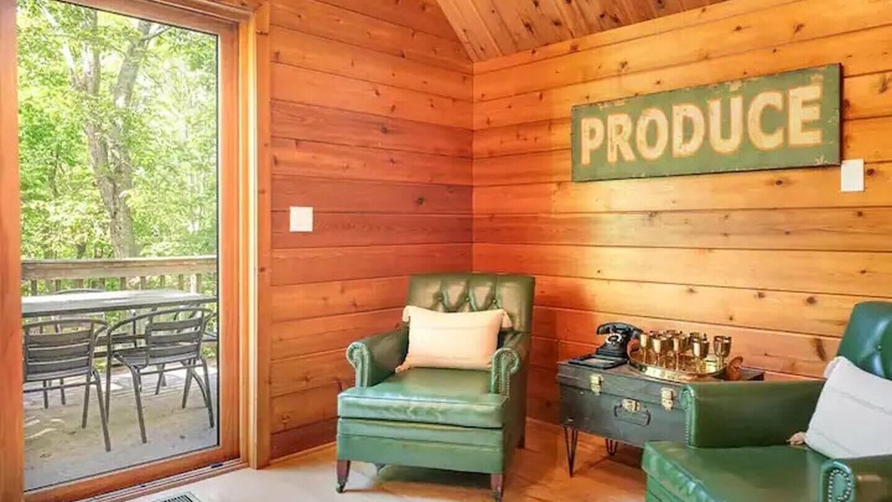 Photo of Livingroom in Nellysford