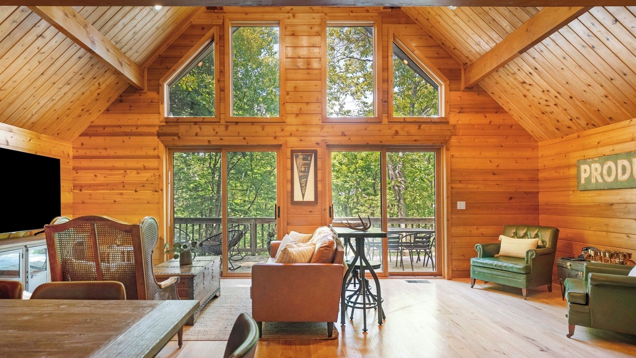 Photo of Livingroom in Nellysford