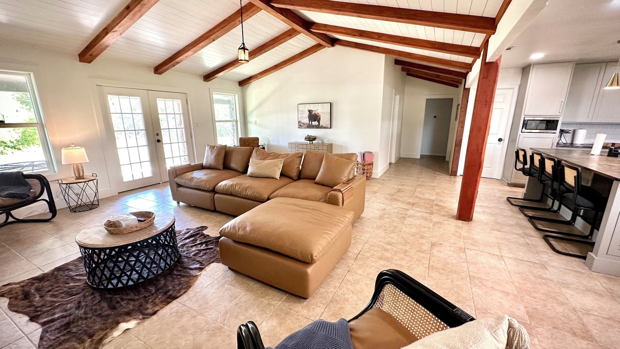 Photo of Livingroom in La Grange