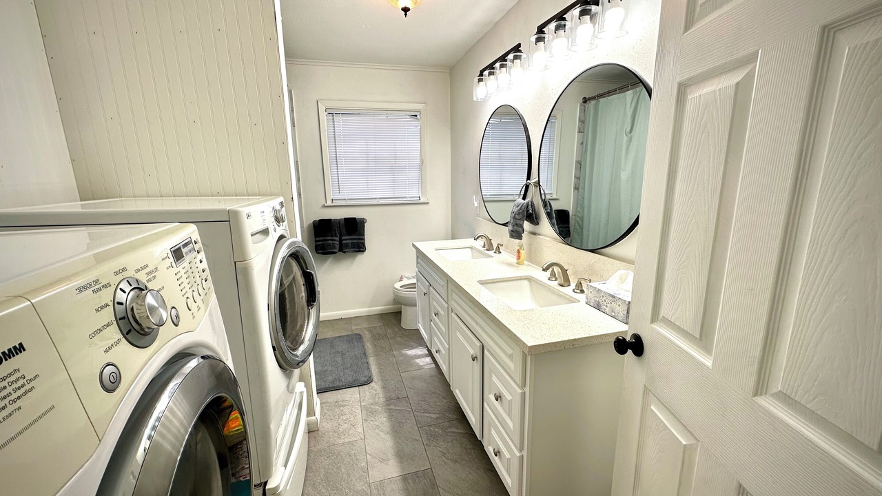Photo of Bathroom in La Grange
