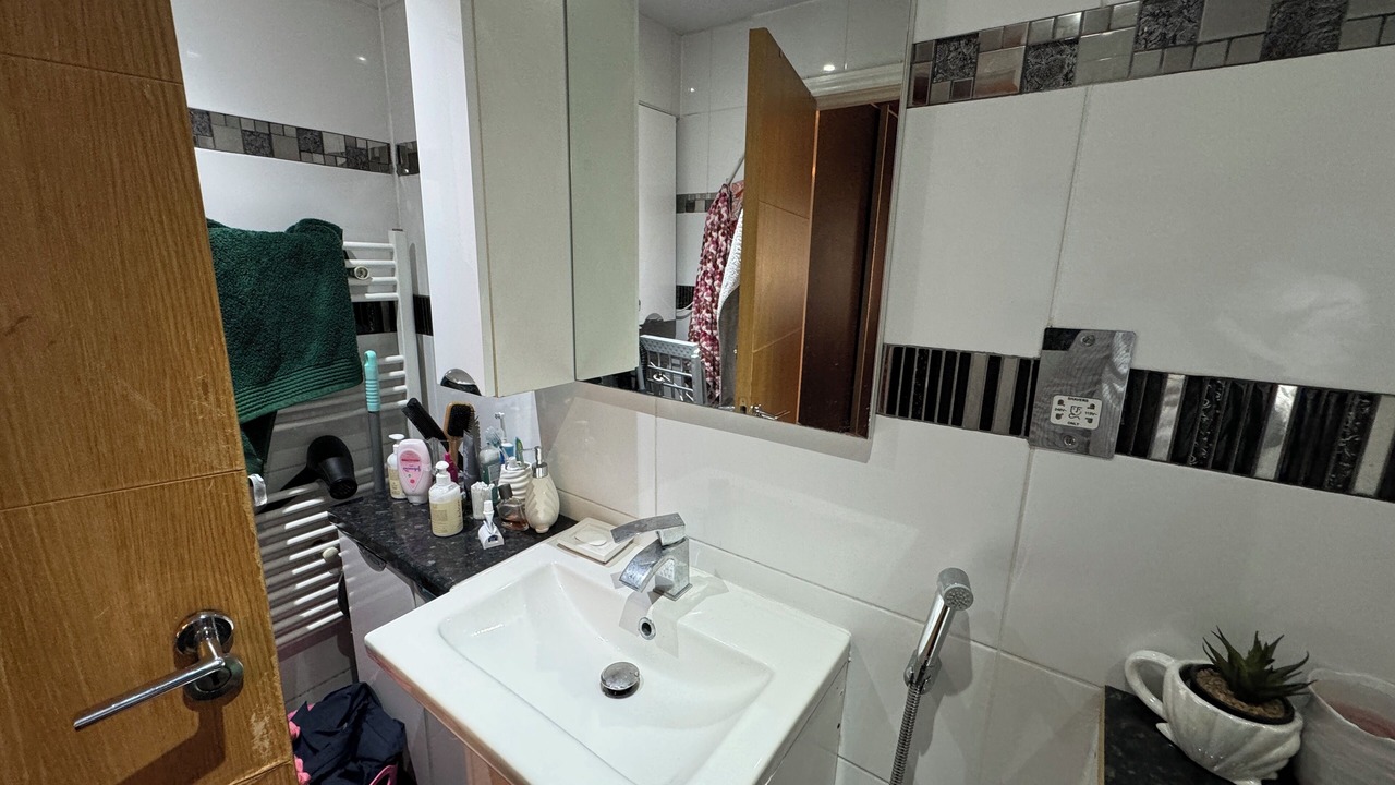 Photo of Bathroom in Merton