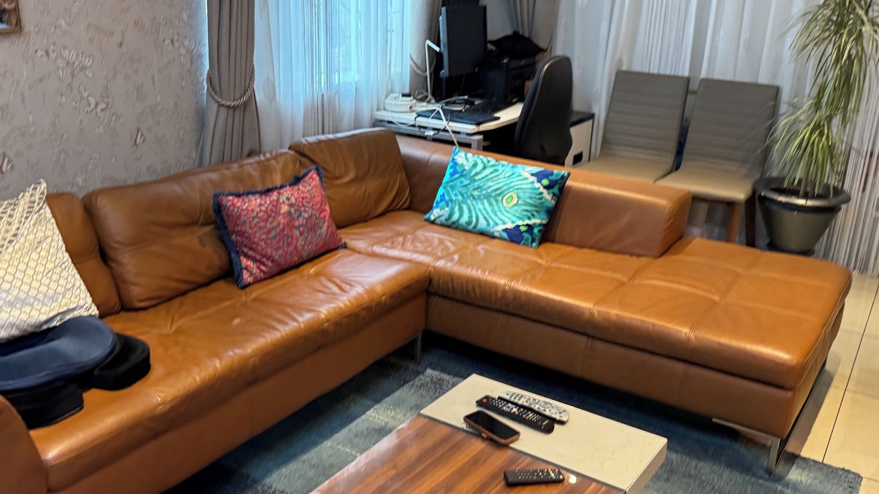 Photo of Livingroom in Merton