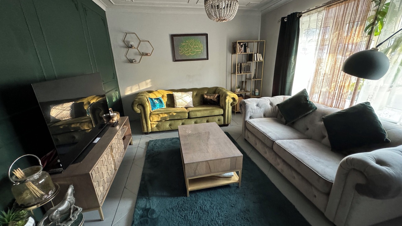 Photo of Livingroom in Merton