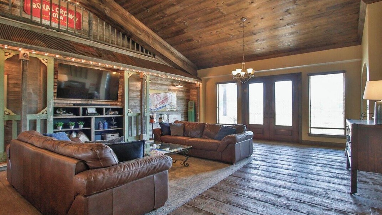 Photo of Livingroom in Cypress