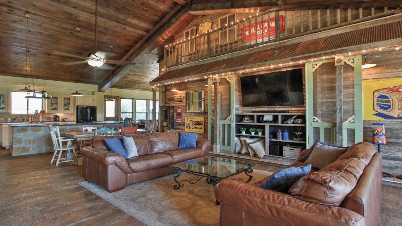 Photo of Livingroom in Cypress