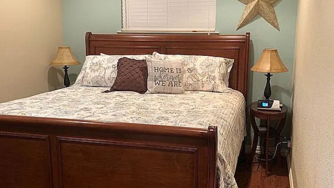Photo of Bedroom in Lake Brownwood