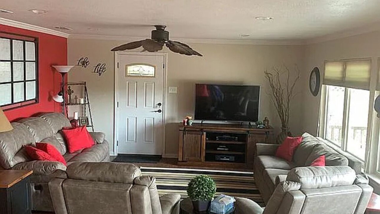 Photo of Livingroom in Lake Brownwood
