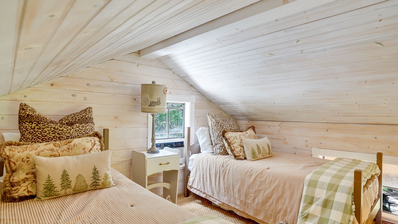 Photo of Bedroom in La Grange