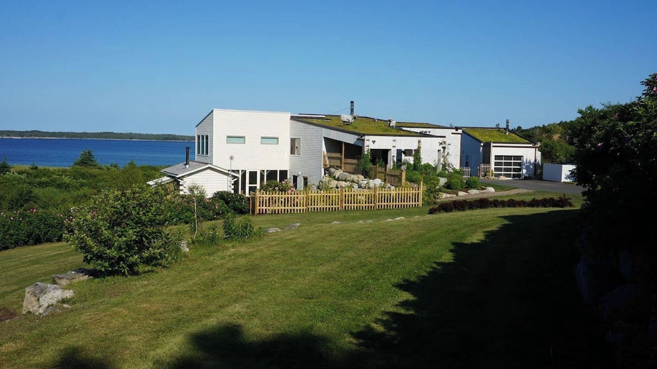 Photo of Others in Port Mouton