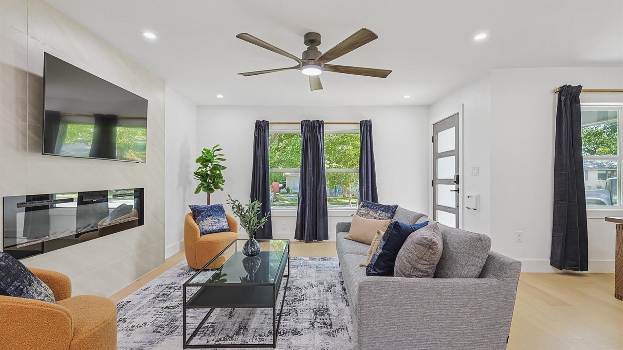 Photo of Livingroom in Northeast Dallas