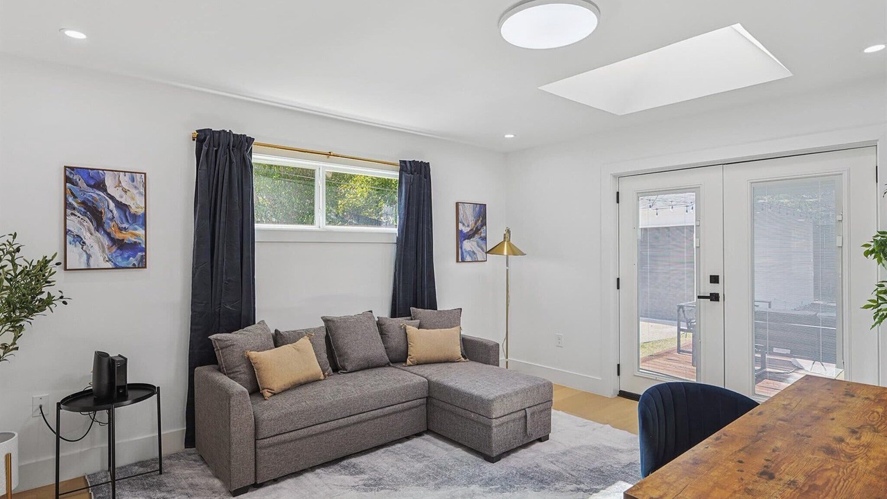Photo of Livingroom in Northeast Dallas