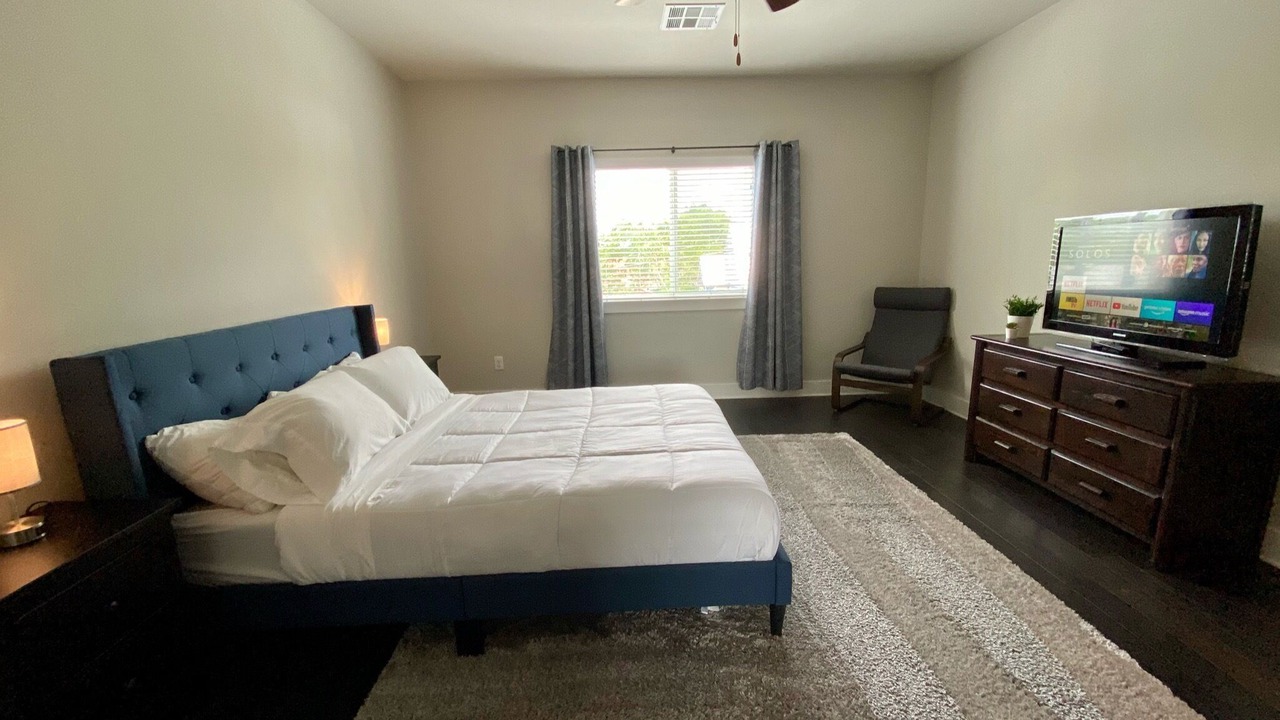 Photo of Bedroom in Mahncke Park
