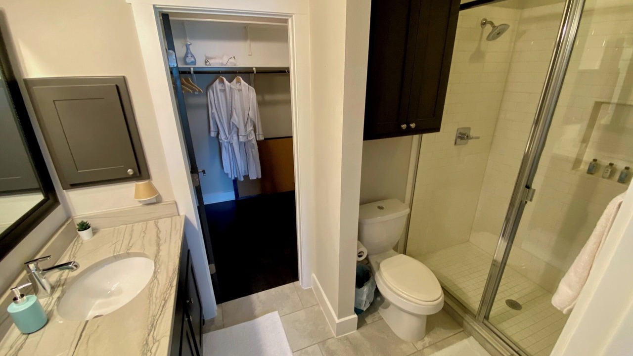 Photo of Bathroom in Mahncke Park