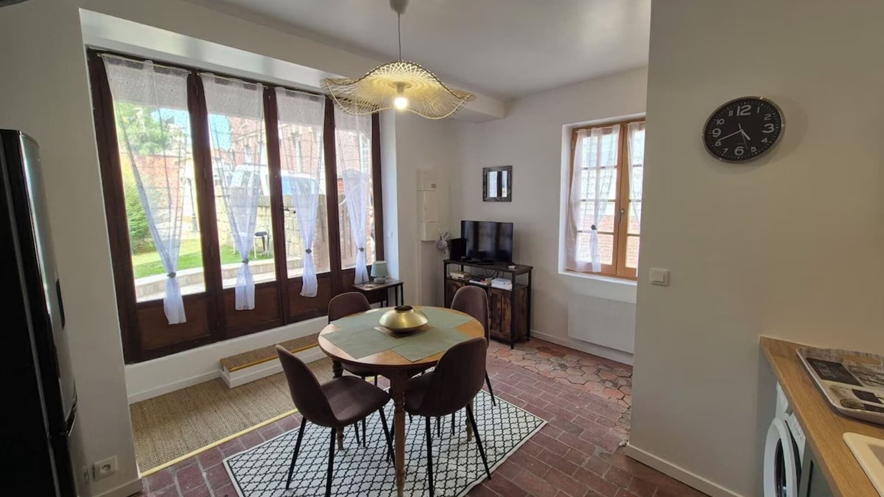 Photo of Others in Eu