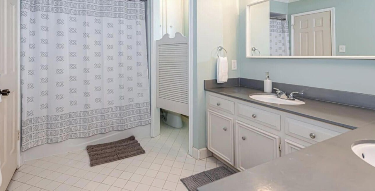 Photo of Bathroom in Ponderosa Forest