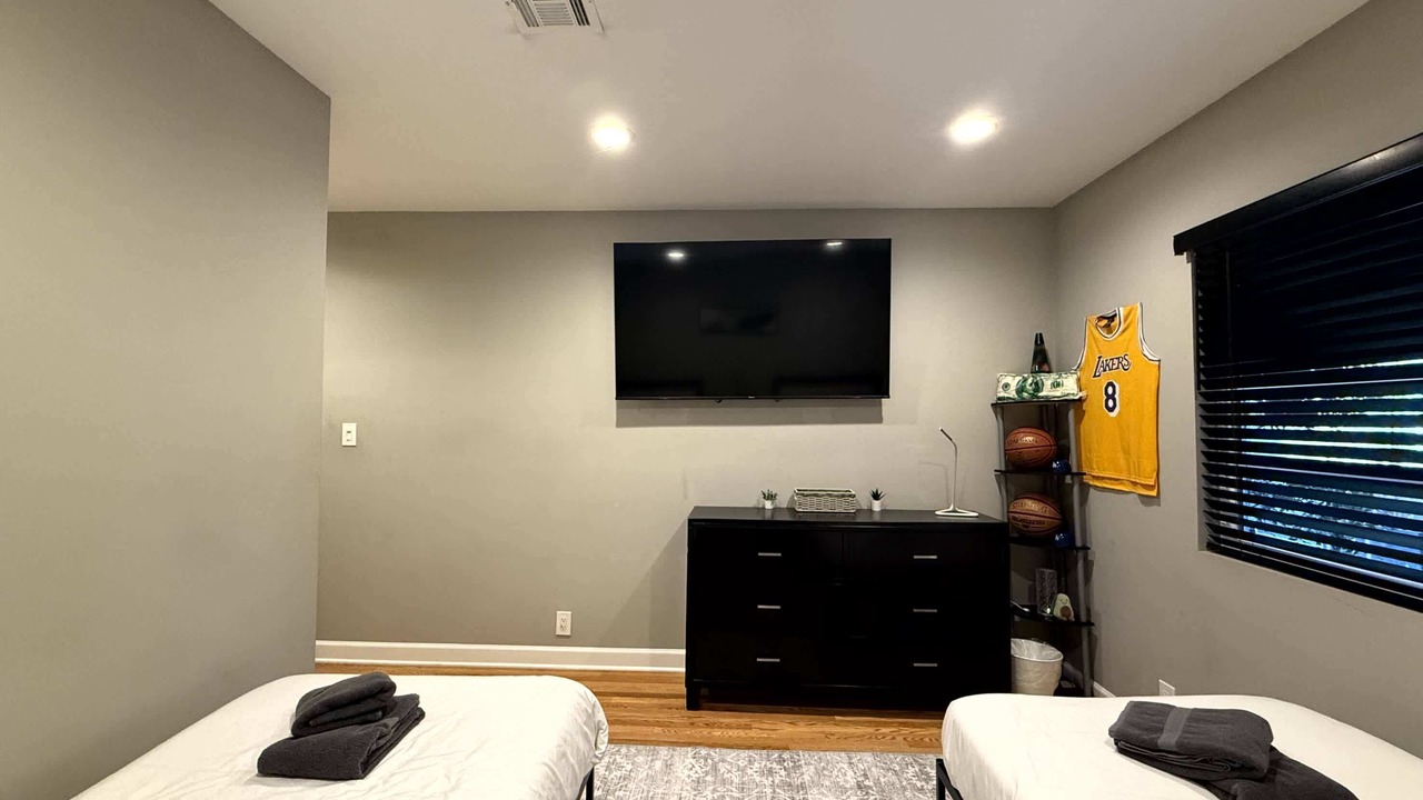 Photo of Bedroom in Burbank