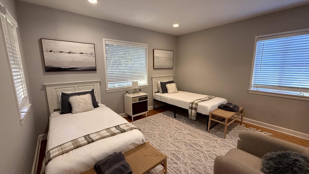 Photo of Bedroom in Burbank