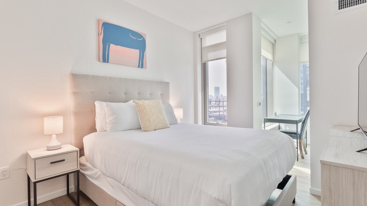 Photo of Bedroom in Seaport District